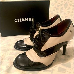Genuine CHANEL Oxford heel